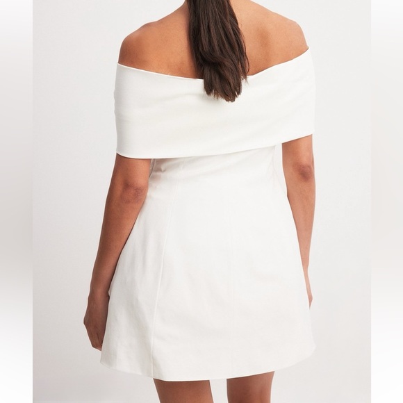 Off Shoulder Bow Detail Mini Dress - Picture 3 of 4